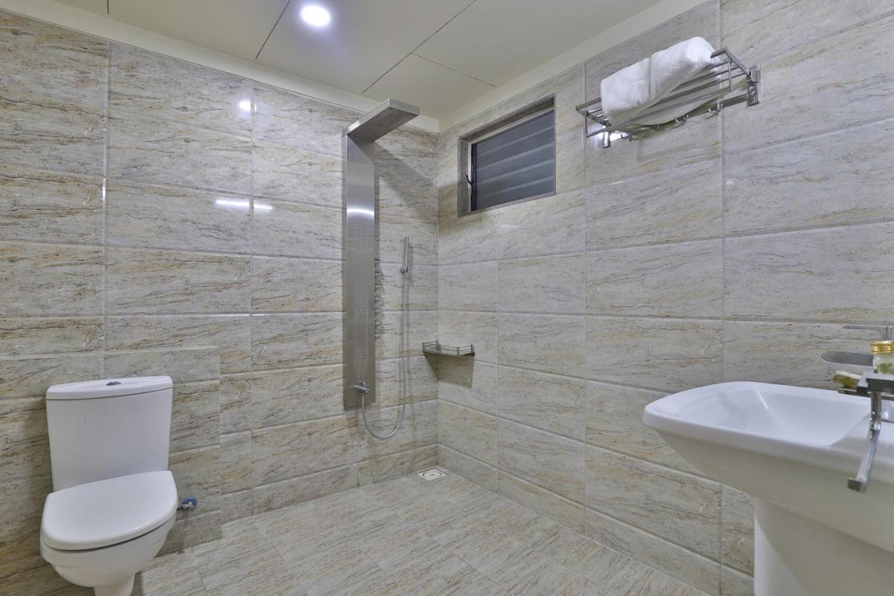 Capital O 47284 Atithi Resort Bharuch Bagian luar foto